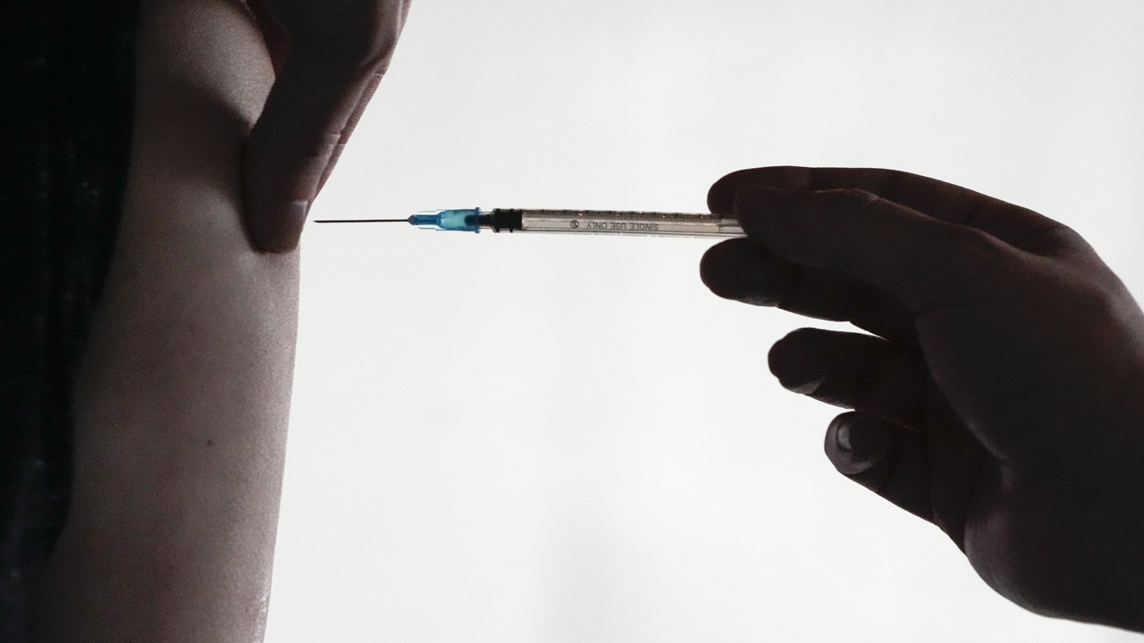 Coronavirus: Global COVID-19 cases near 500 million