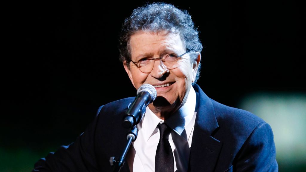 Singer-songwriter Mac Davis, known for writing 'In the Ghetto,' dead at 78
