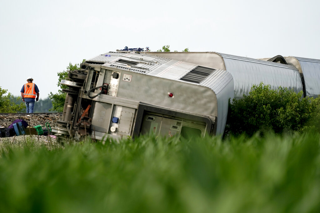 Amtrak derailment in Missouri