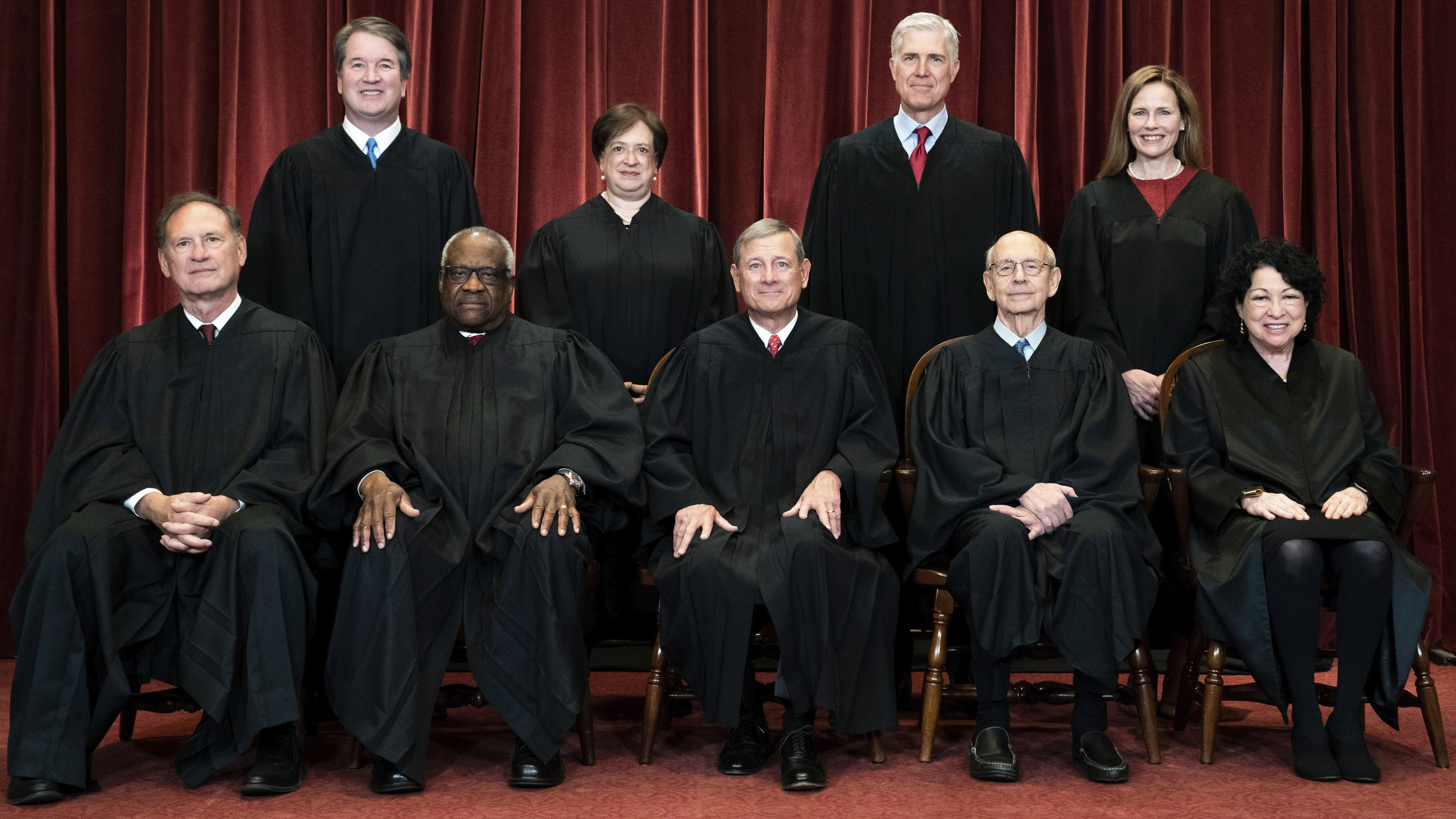 Supreme Court overturns Roe v. Wade