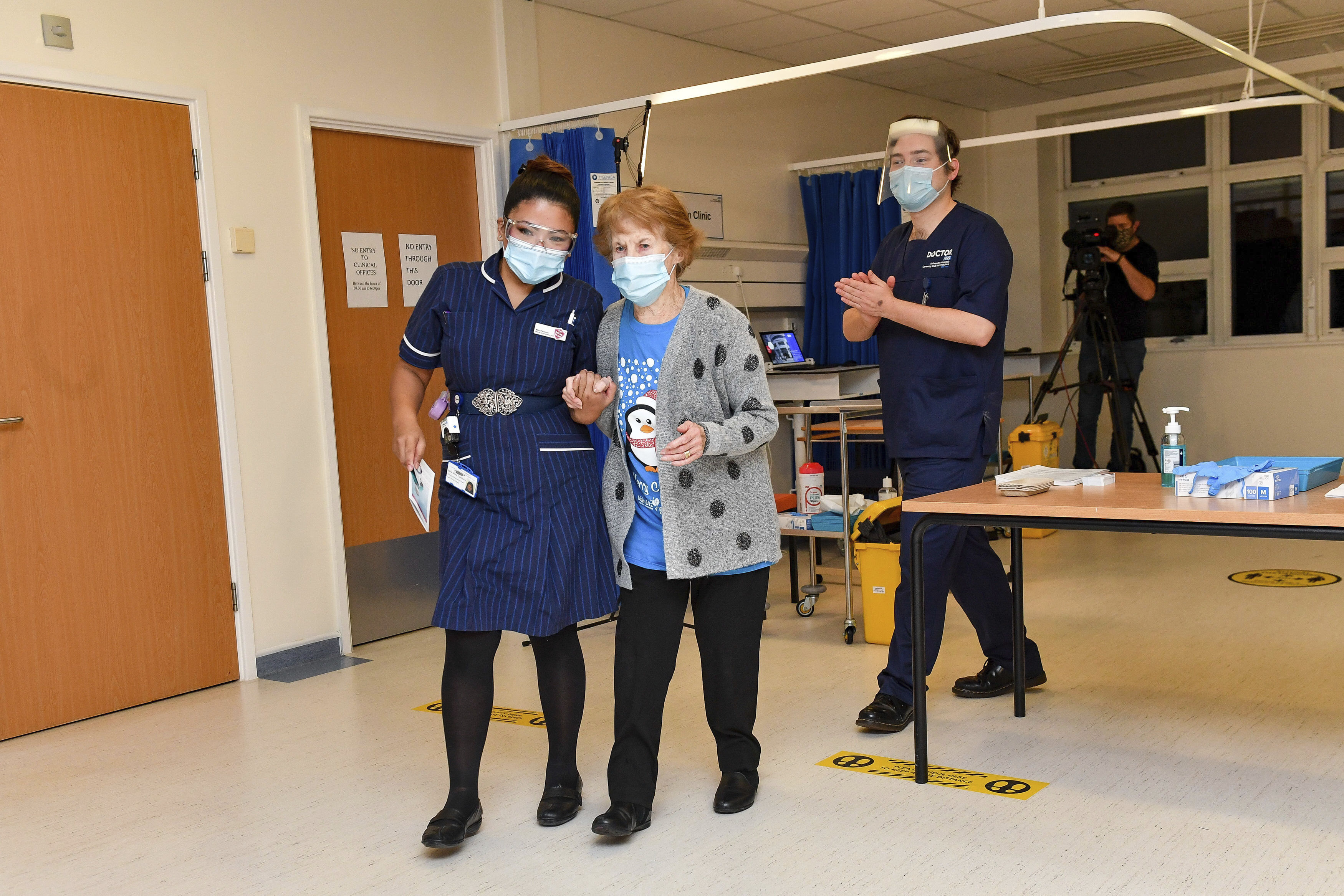 Photos: United Kingdom gives first doses of COVID-19 vaccine