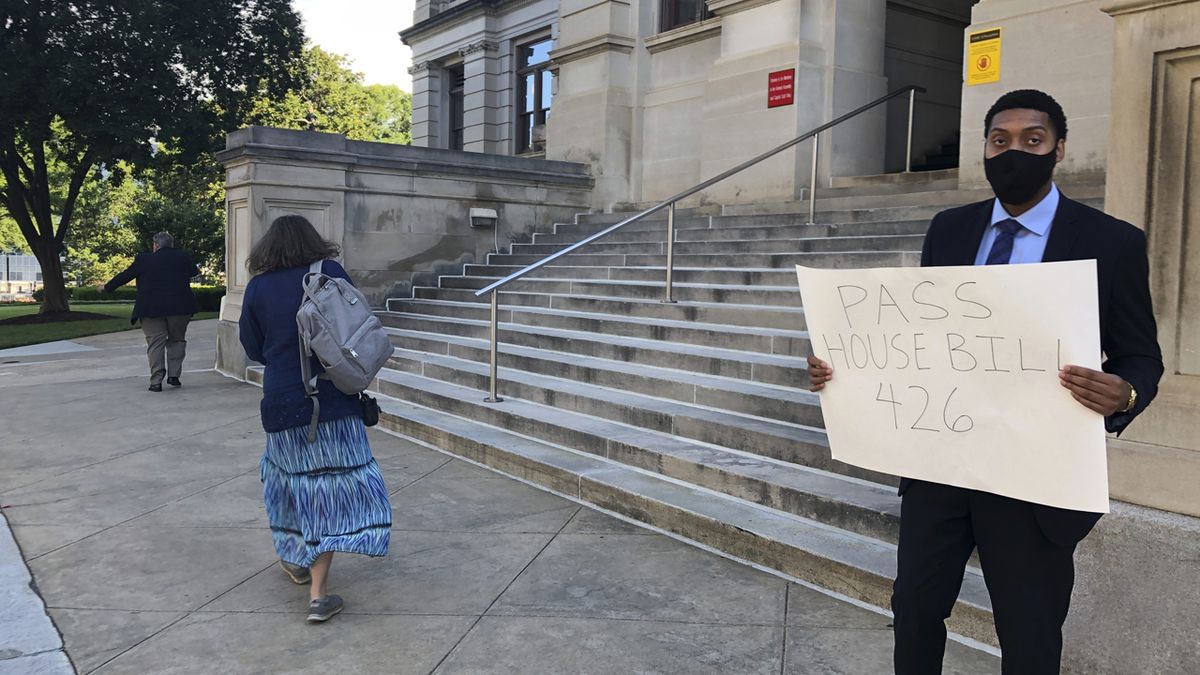 Georgia lawmakers pass new hate crime bill in bipartisan vote