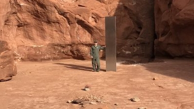 Mysterious metal pillar found in Utah desert