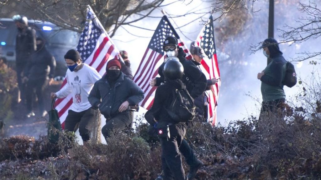 Job Being EditedEditingEstimate: 10 minutesSubmitted: 12/12/20 1 person shot, 3 arrested during protests in Washington State