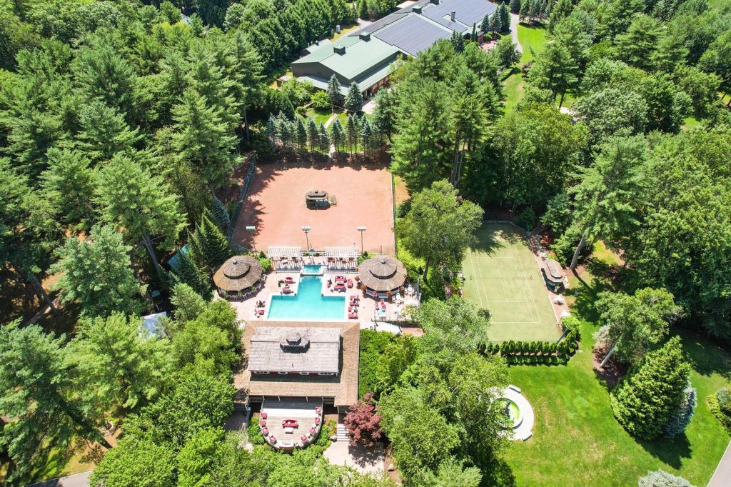 Peek inside late Yankee Candle founder’s sprawling estate