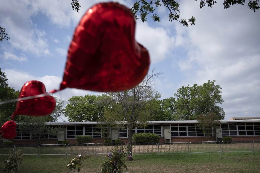 Respects paid to victims of Robb Elementary School shooting