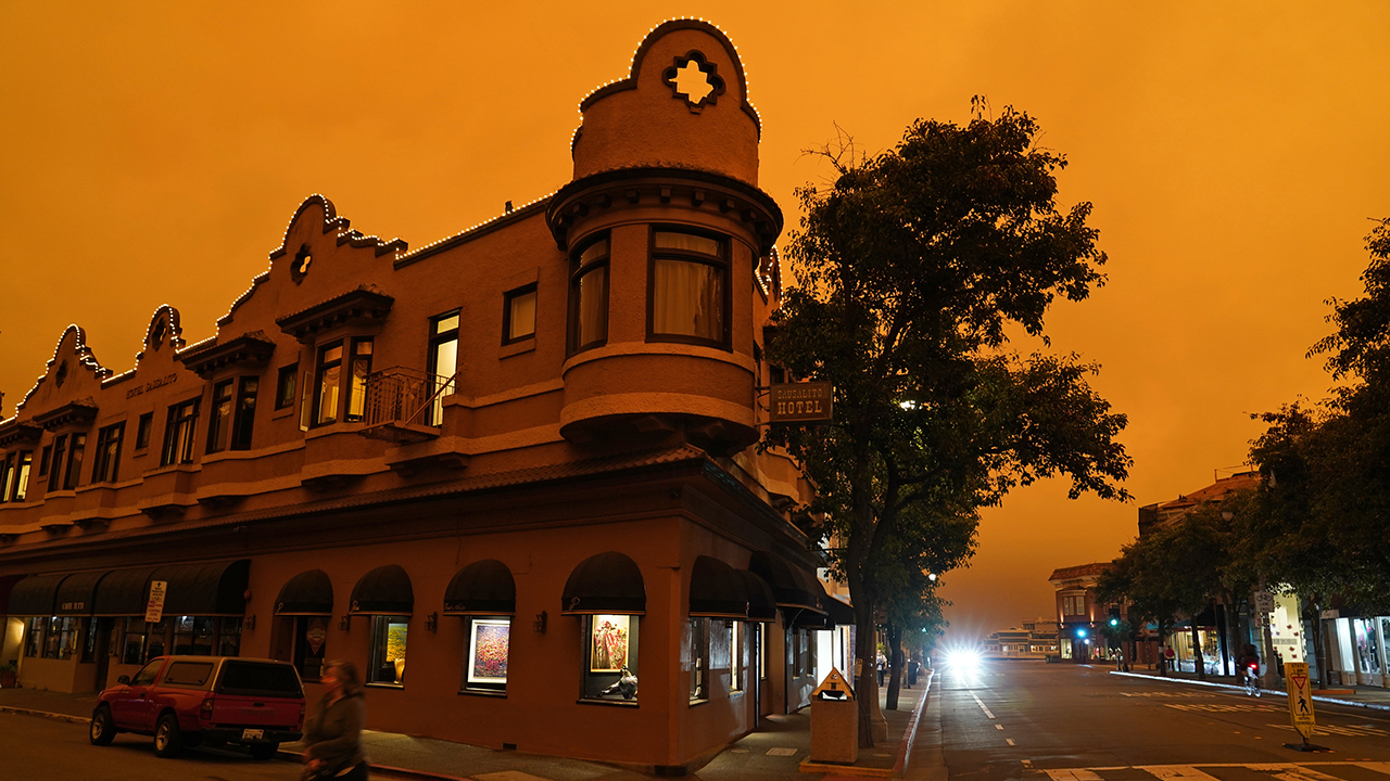 Smoke from wildfires turn skies orange over San Francisco, Bay Area