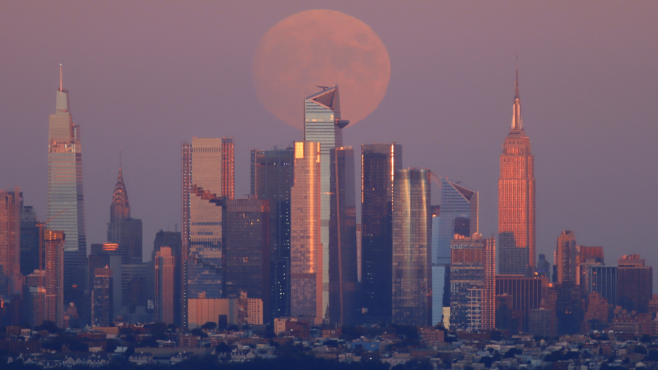 Photos: September 2021 Harvest Moon brightens the night sky
