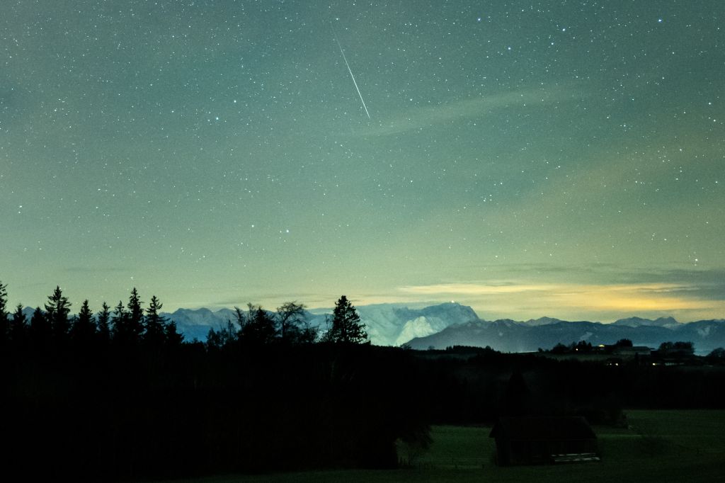 Photos: 2020 Geminid meteor shower lights up the night sky