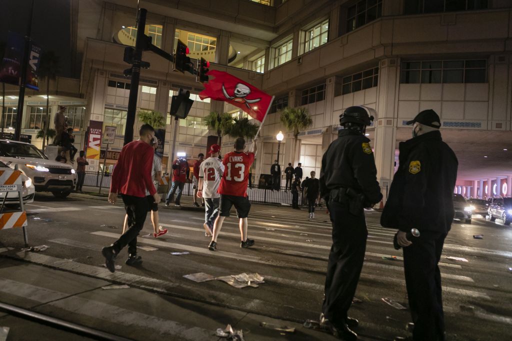 Photos: Tampa Bay fans crowd streets to celebrate Bucs' Super Bowl win