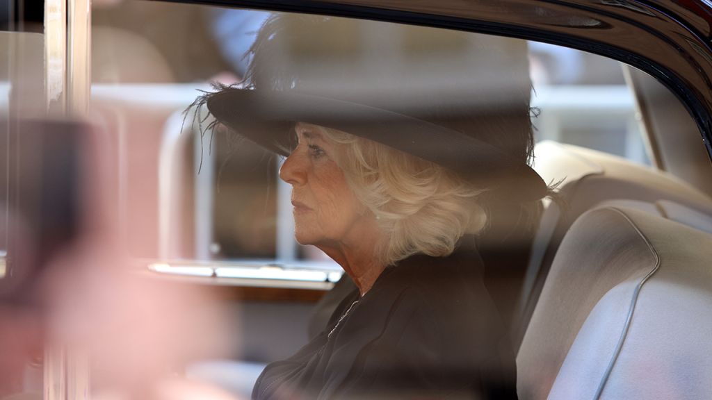 Crowds watch procession for Queen Elizabeth II's coffin in Scotland