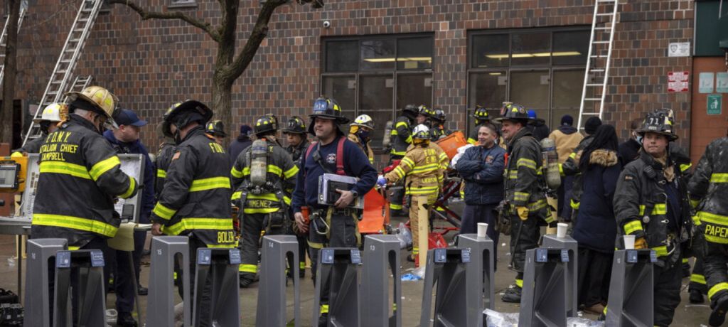 Photos: NYC apartment fire