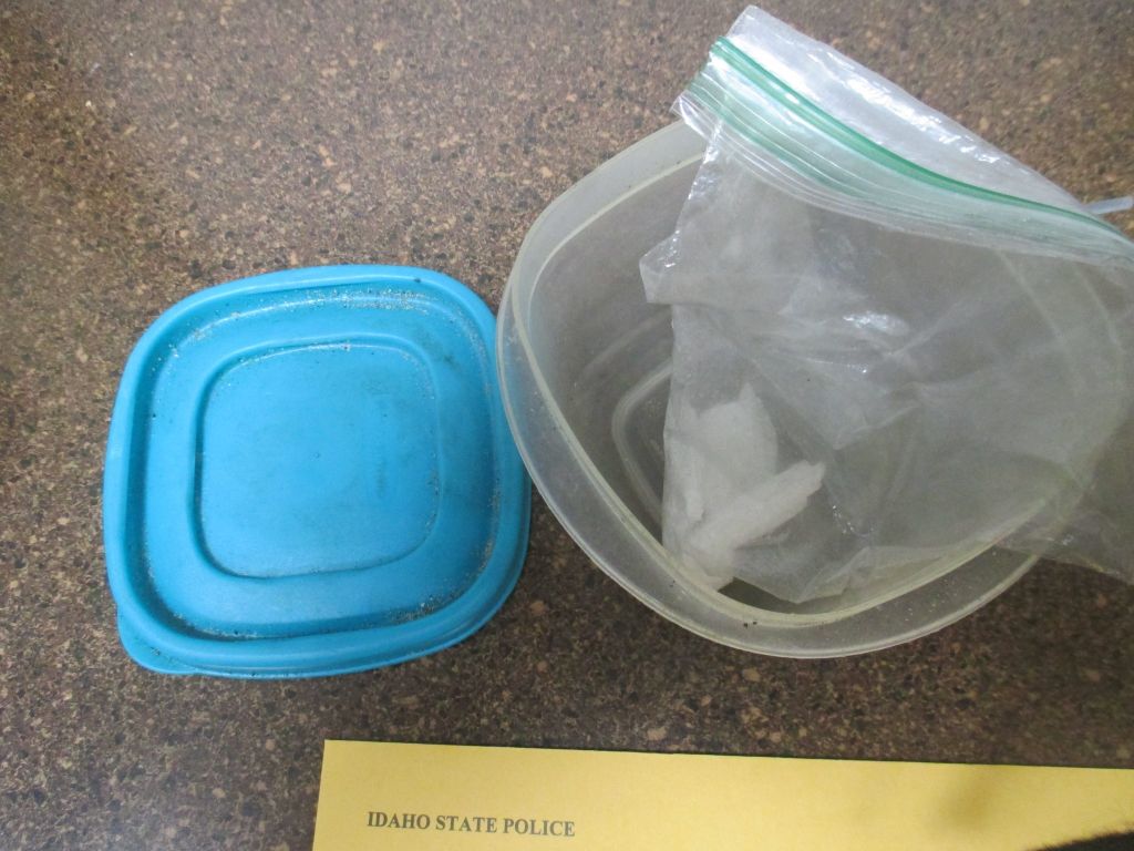 Man tried to throw meth into river during traffic stop, deputies say