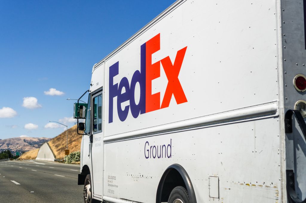 FedEx will launch Picture Proof of Delivery in time for the busy holiday season