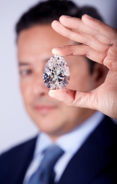 World’s largest white diamond on display for first time