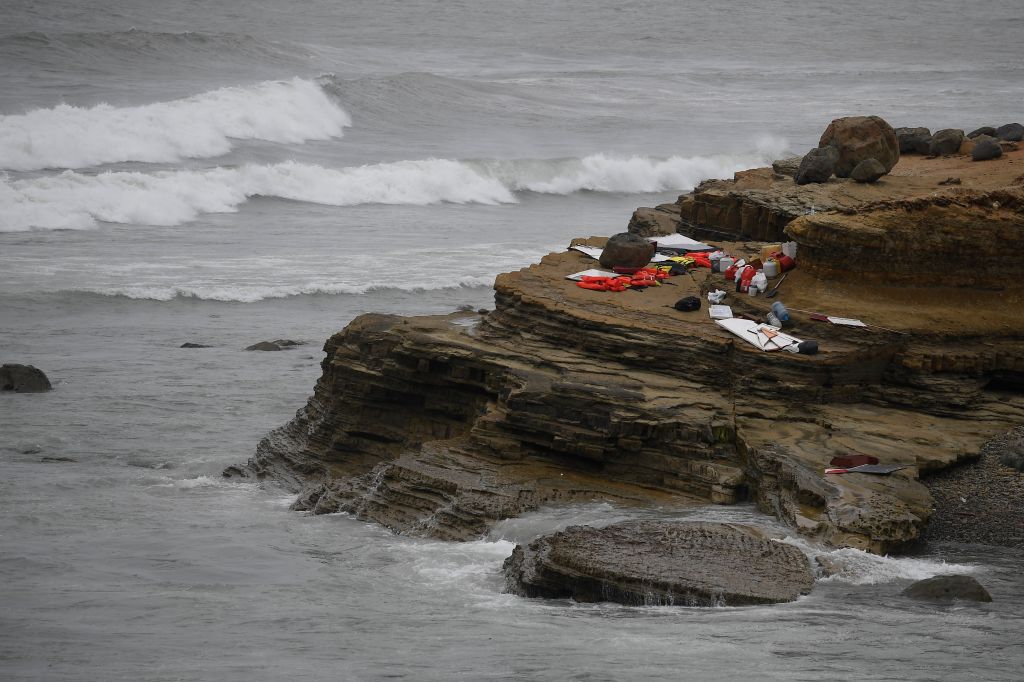 Photos: 4 dead after boat capsizes off San Diego in suspected human smuggling incident