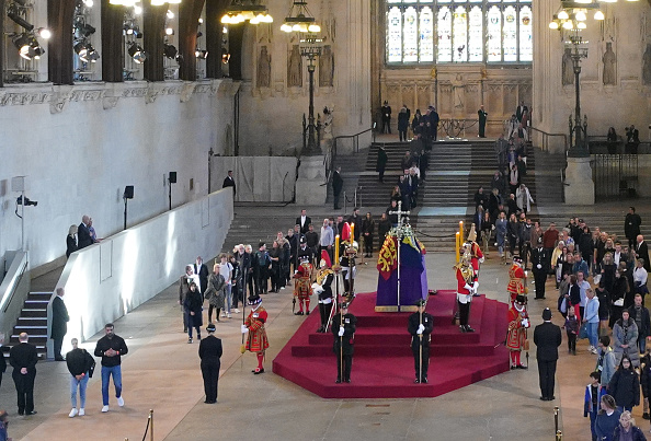 Biden's pay respects to Queen Elizabeth II