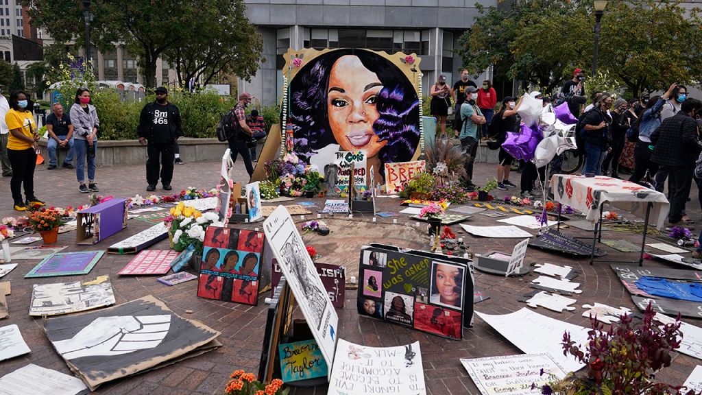 Protests continue after grand jury announces charging decision in Breonna Taylor's death