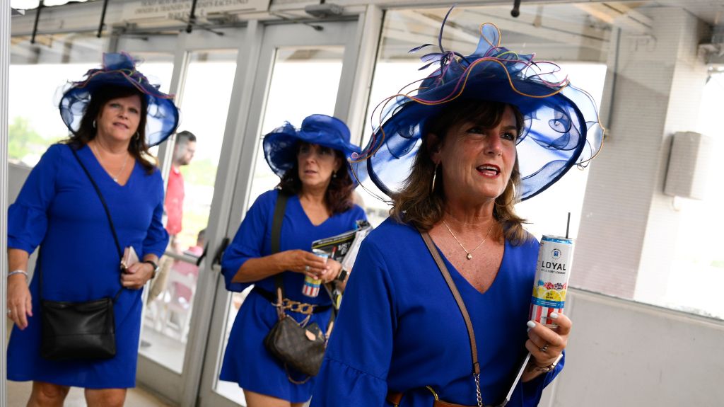Preakness hats turn heads