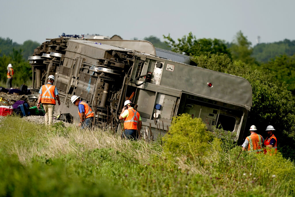Amtrak derailment in Missouri