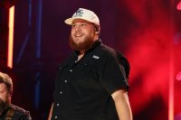 Luke Combs Growin' Up And Gettin' Old Tour