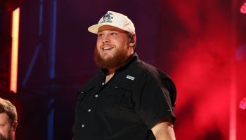 Luke Combs Growin' Up And Gettin' Old Tour