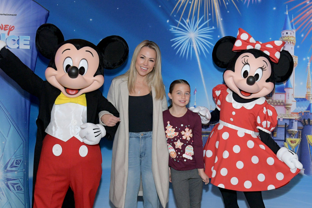 Celebrities Greeted By Mickey Mouse And Minnie Mouse Before Enjoying Disney On Ice Presents Magic In The Stars