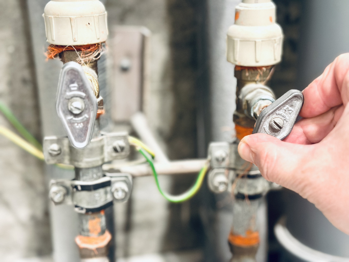 Turn water off if pipes freeze