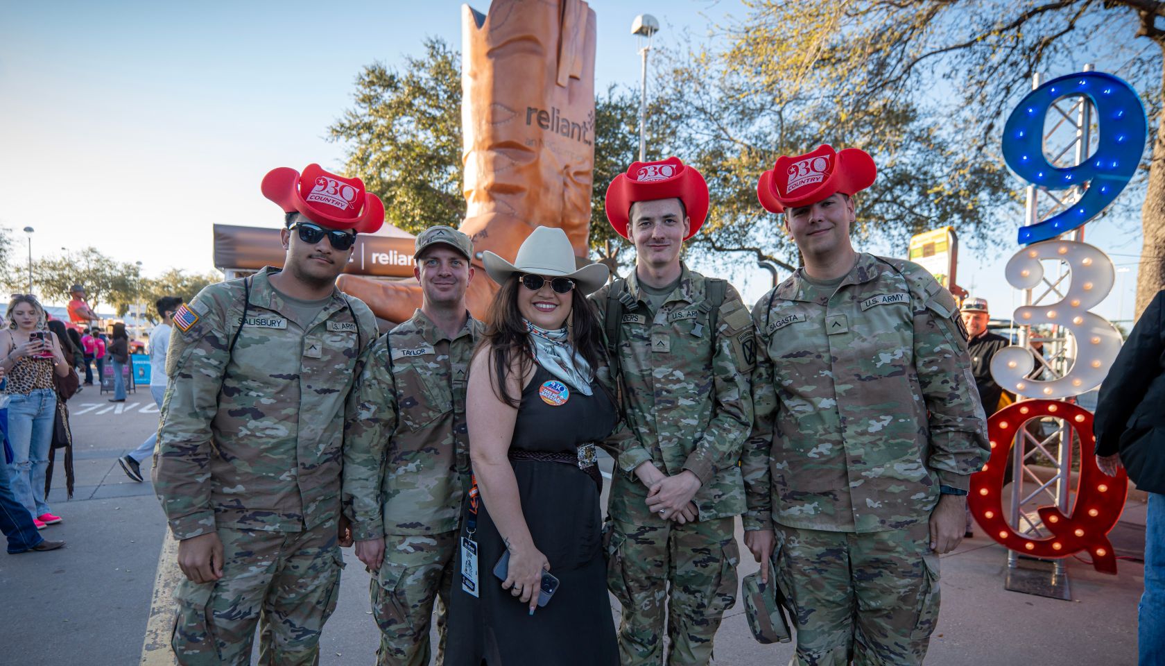 Lo with U.S. Soldiers