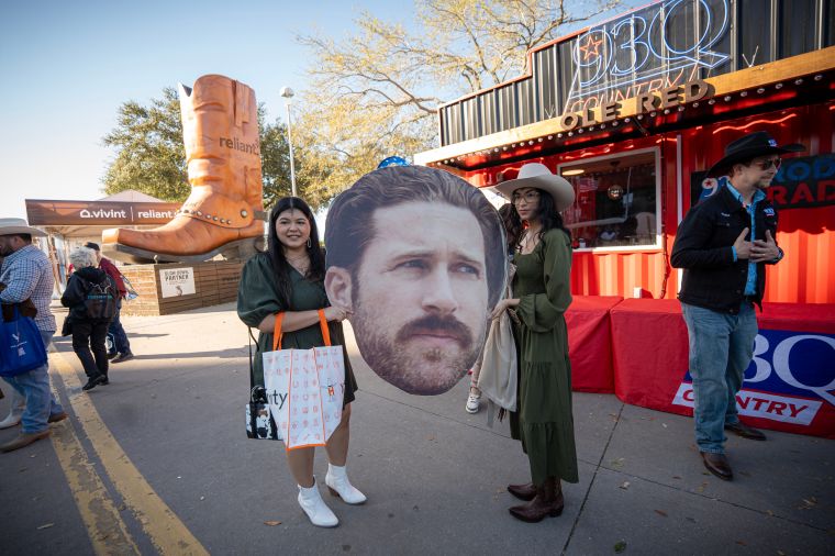 Fans Pose with Riley Green Fathead