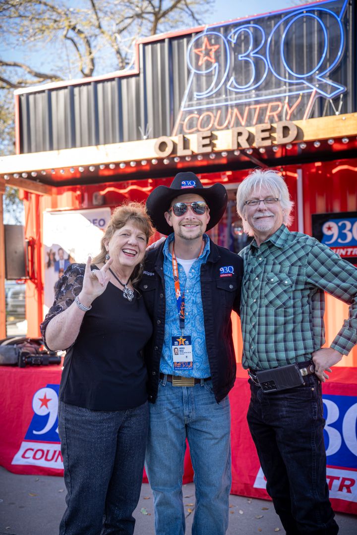 Riggs with Fans
