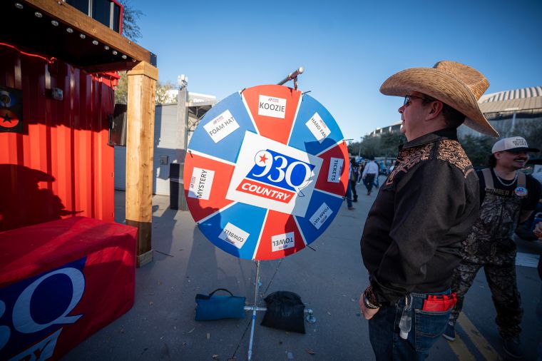 Fan Spins 93Q Wheel of Rodeo