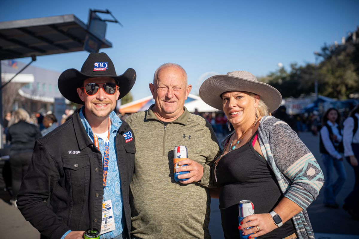 Riggs with Fans