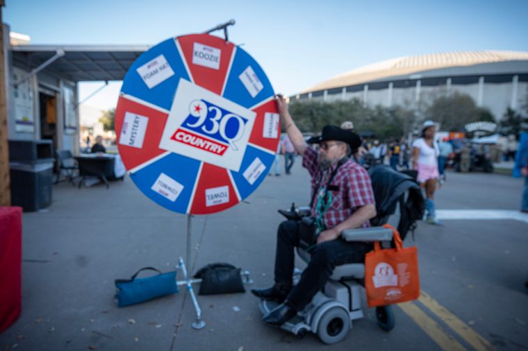 93Q Fan Spins Wheel of Rodeo