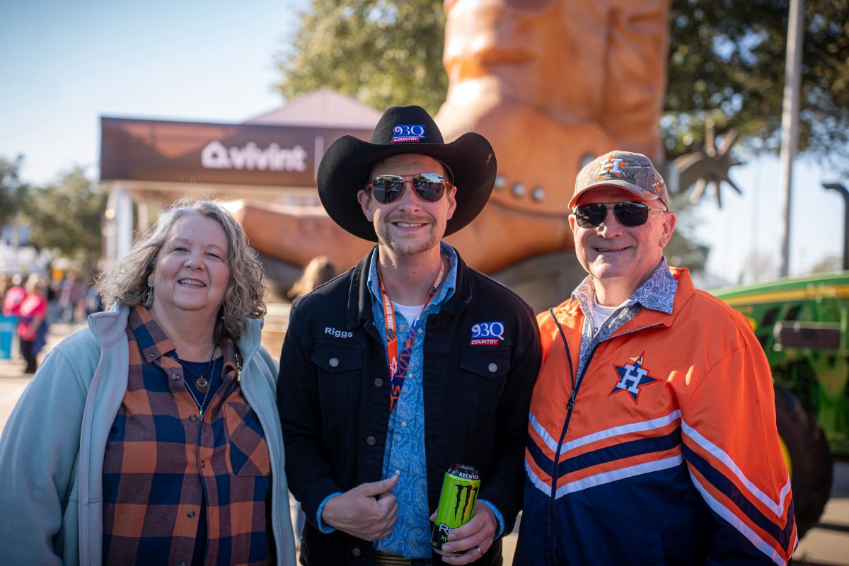 Riggs with 93Q Fans
