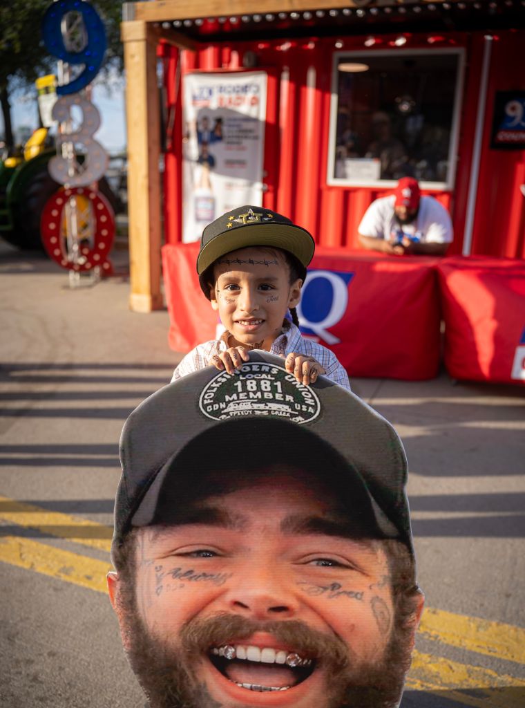 93Q Fan Poses with Post Malone Big Head