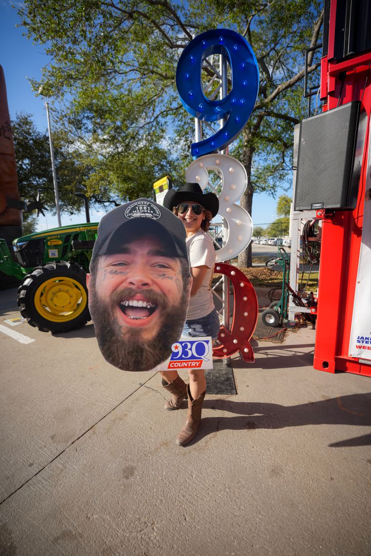 93Q Fan Poses with Post Malone Big Head