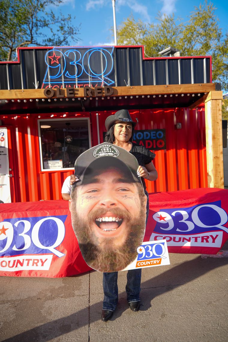 93Q Fan Poses with Post Malone Big Head