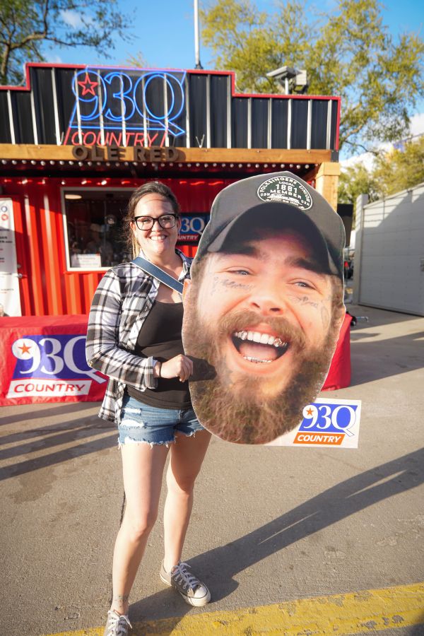 93Q Fan Poses with Post Malone Big Head