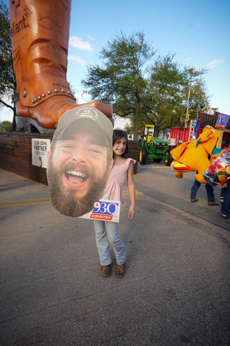 93Q Fan Poses with Post Malone Big Head