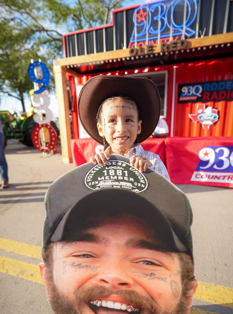 93Q Fan Poses with Post Malone Big Head