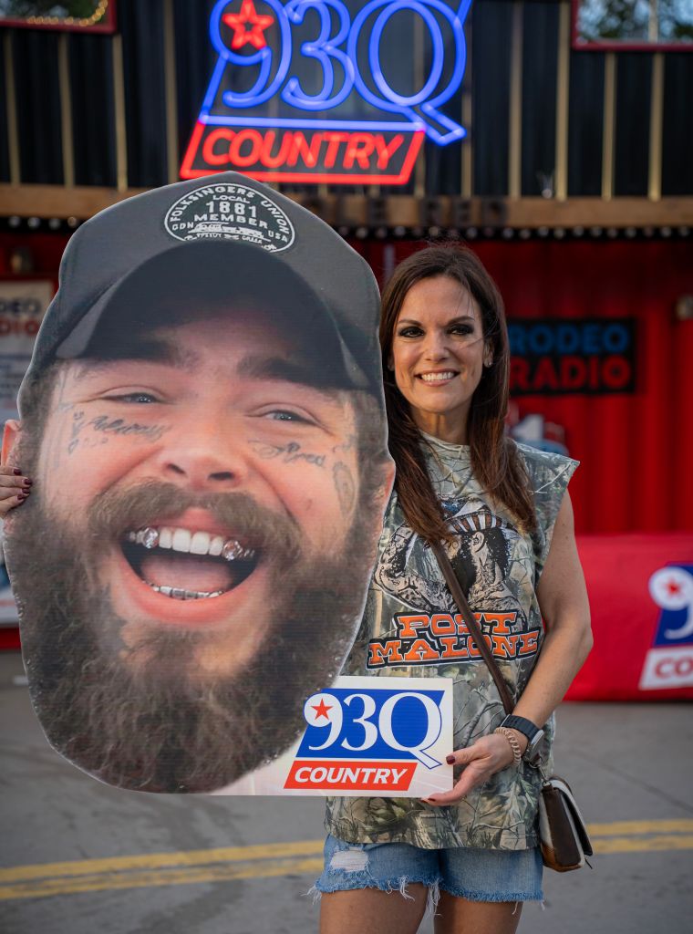 93Q Fan Poses with Post Malone Big Head