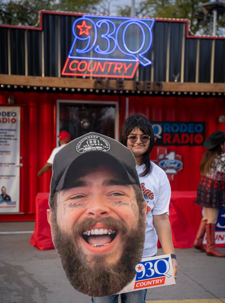 93Q Fan Poses with Post Malone Big Head