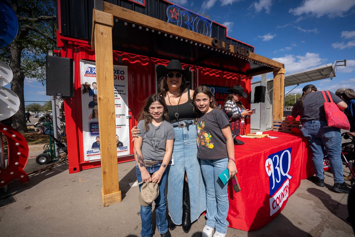 Lo & Fans