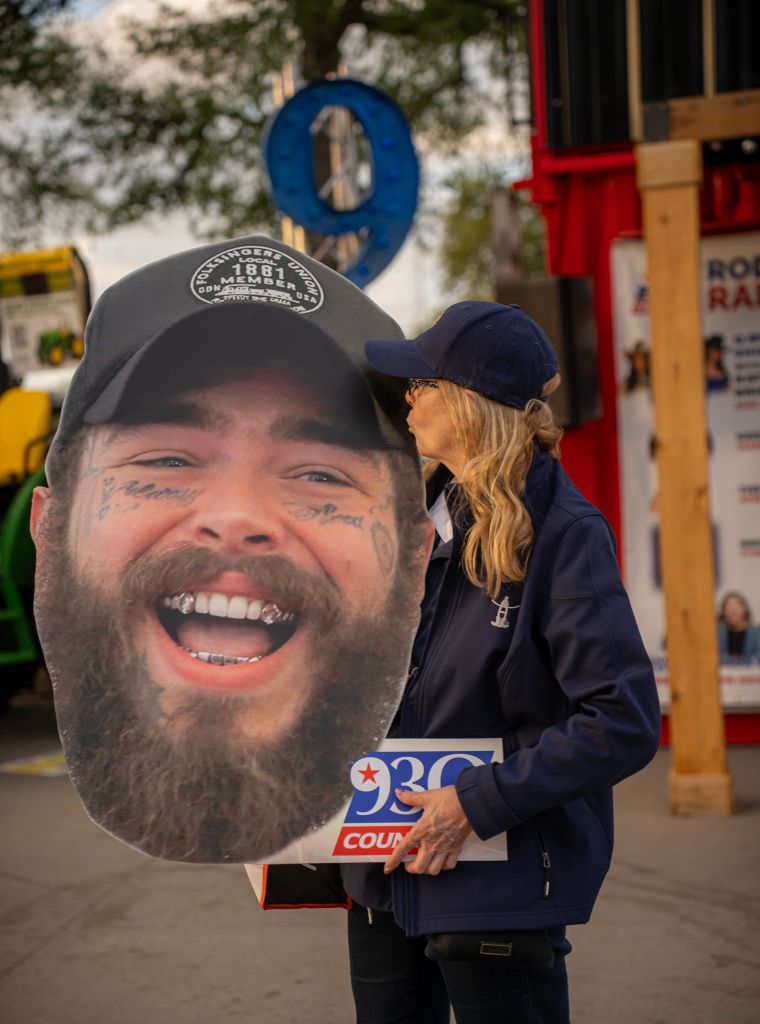 93Q Fan Poses with Post Malone Big Head