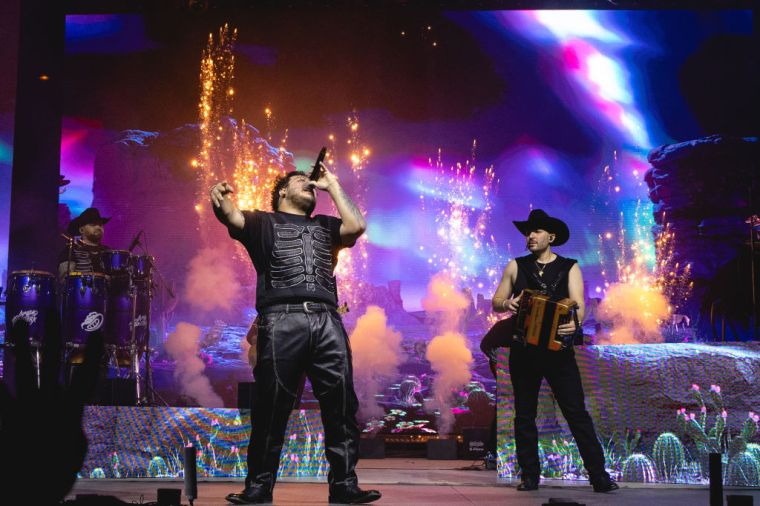 Grupo Frontera - 70,775