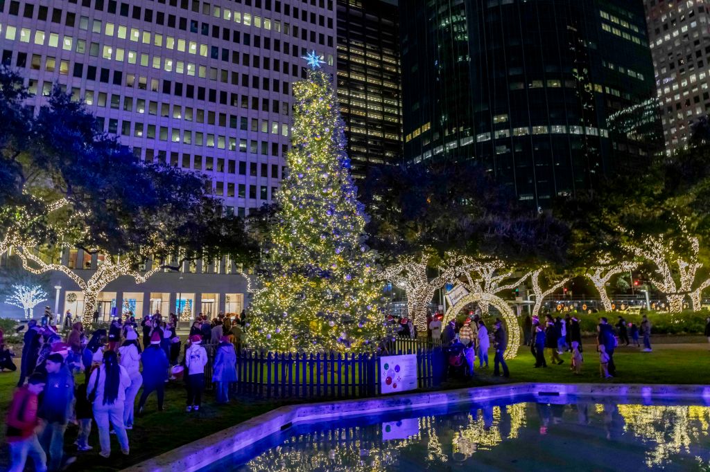 Mayor Whitmire Announces Details of Houston Holiday Events