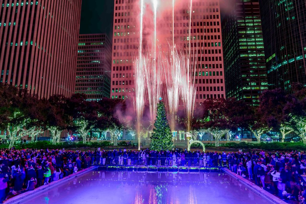 Mayor Whitmire Announces Details of Houston Holiday Events