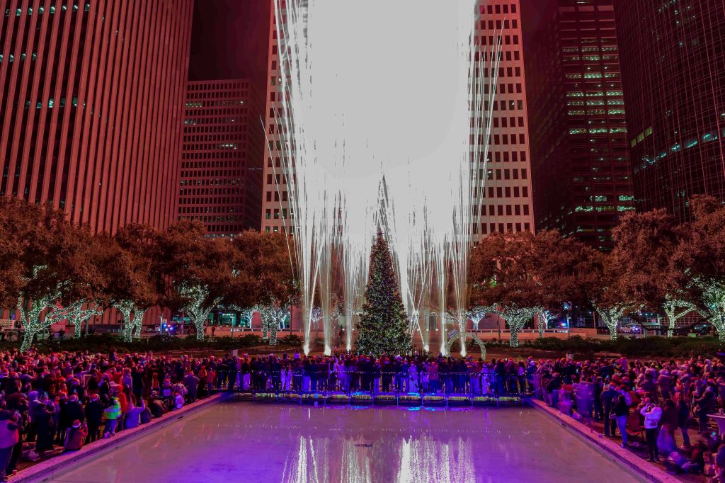 Mayor Whitmire Announces Details of Houston Holiday Events