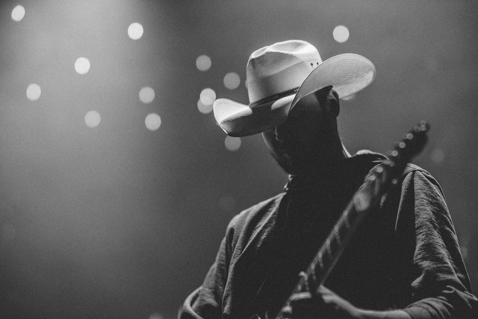 Famous athletes who have appeared in country music videos